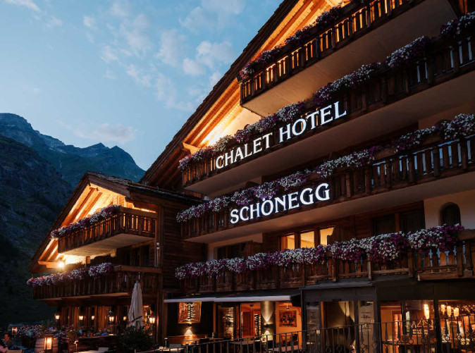 0010_Chalet Hotel Schoenegg_Zermatt_Schoene Aussichten Touristik__1
